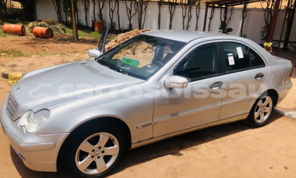 Comprar Importar Mercedes-Benz C-Classe Silver Carro em Bissau em Bissau Comprar Importar Mercedes-Benz C-Classe Silver Carro em Bissau em Bissau