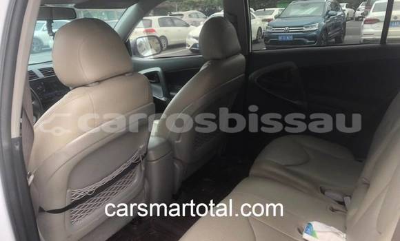 Buy Used Toyota RAV4 White Car in Catio in Tombali Buy Used Toyota RAV4 White Car in Catio in Tombali