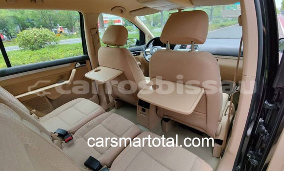 Buy Used Volkswagen Touran Silver Car in Fulacunda in Quinara Buy Used Volkswagen Touran Silver Car in Fulacunda in Quinara