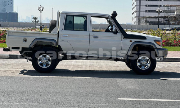 Comprar Usado Toyota Land Cruiser Other Carro em Fulacunda em Quinara Comprar Usado Toyota Land Cruiser Other Carro em Fulacunda em Quinara