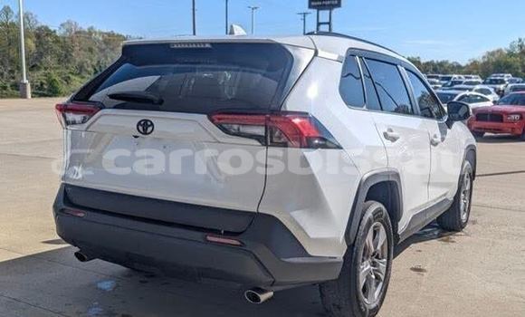 Comprar Usado Toyota RAV 4 White Carro em Bolama em Bolama Comprar Usado Toyota RAV 4 White Carro em Bolama em Bolama